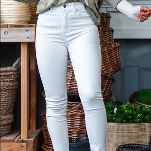 KanCan High Rise Estilo White Skinny Jeans - 26